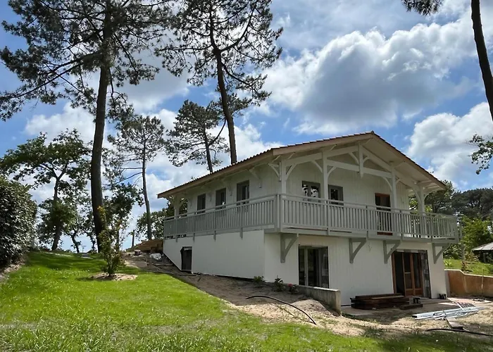 D'exception Au Bord Du Villa