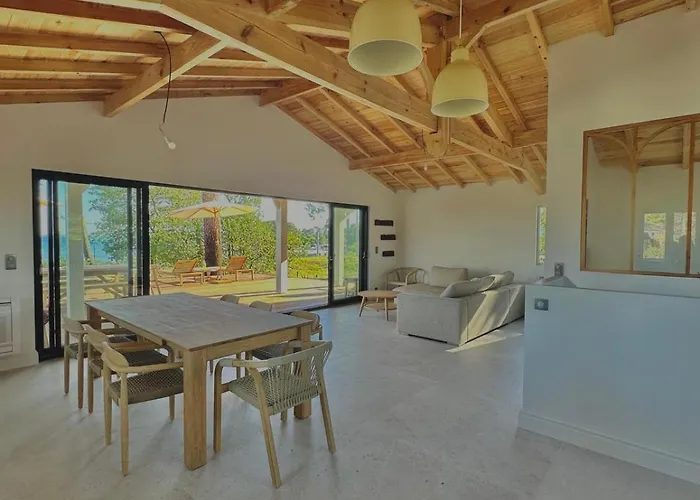 D'exception Au Bord Du 别墅