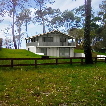 Villa D'exception Au Bord Du *