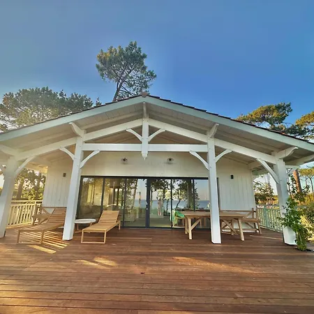 D'exception Au Bord Du Villa