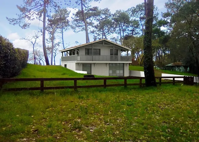 Villa D'exception Au Bord Du *