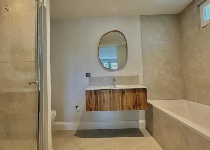 Villa D'exception Au Bord Du *