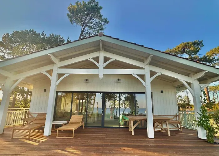 D'exception Au Bord Du Villa